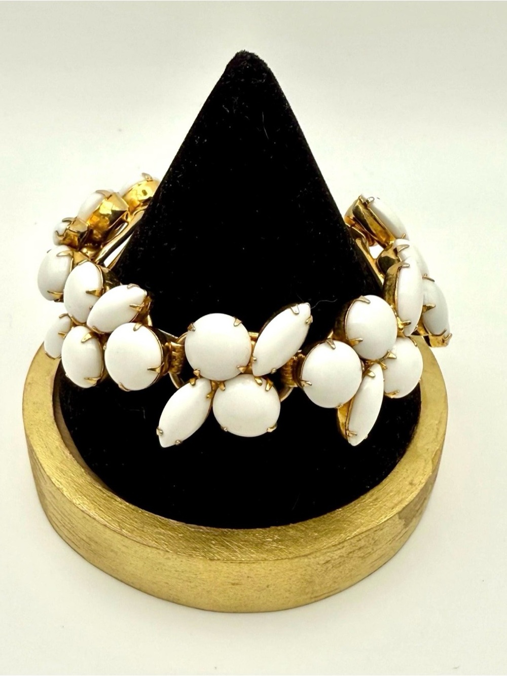 Juliana White Milk Glass Bracelet  DeLizza & Elster Reference 2611, Book piece